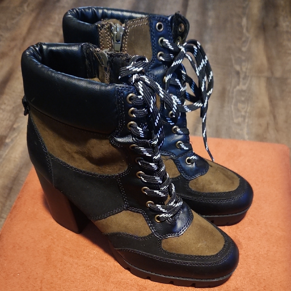 Rouge Helium Black and Brown Heeled Boots with Padded Collar